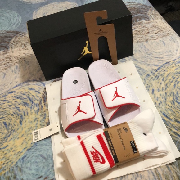 AIR JORDAN HYDRO III RETRO JUMPMAN SLIDES WITH RED NIKE DRI FIT SOCKS - Picture 9 of 9